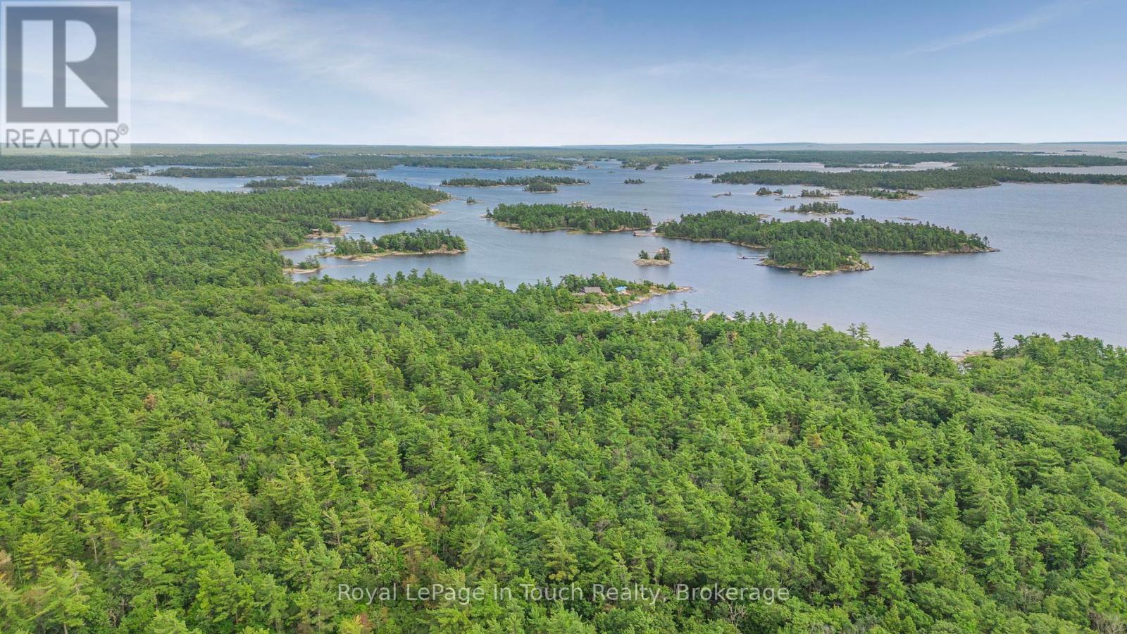 












B207-10 WAHSOUNE ISLAND

,
The Archipelago (Archipelago South),




Ontario
P2A1T4

