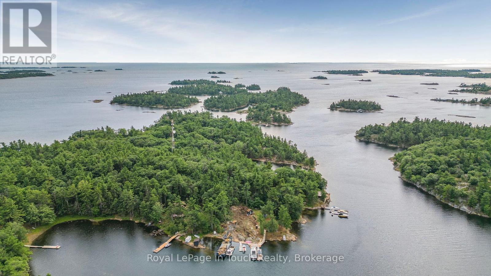 












B207-10 WAHSOUNE ISLAND

,
The Archipelago (Archipelago South),




Ontario
P2A1T4

