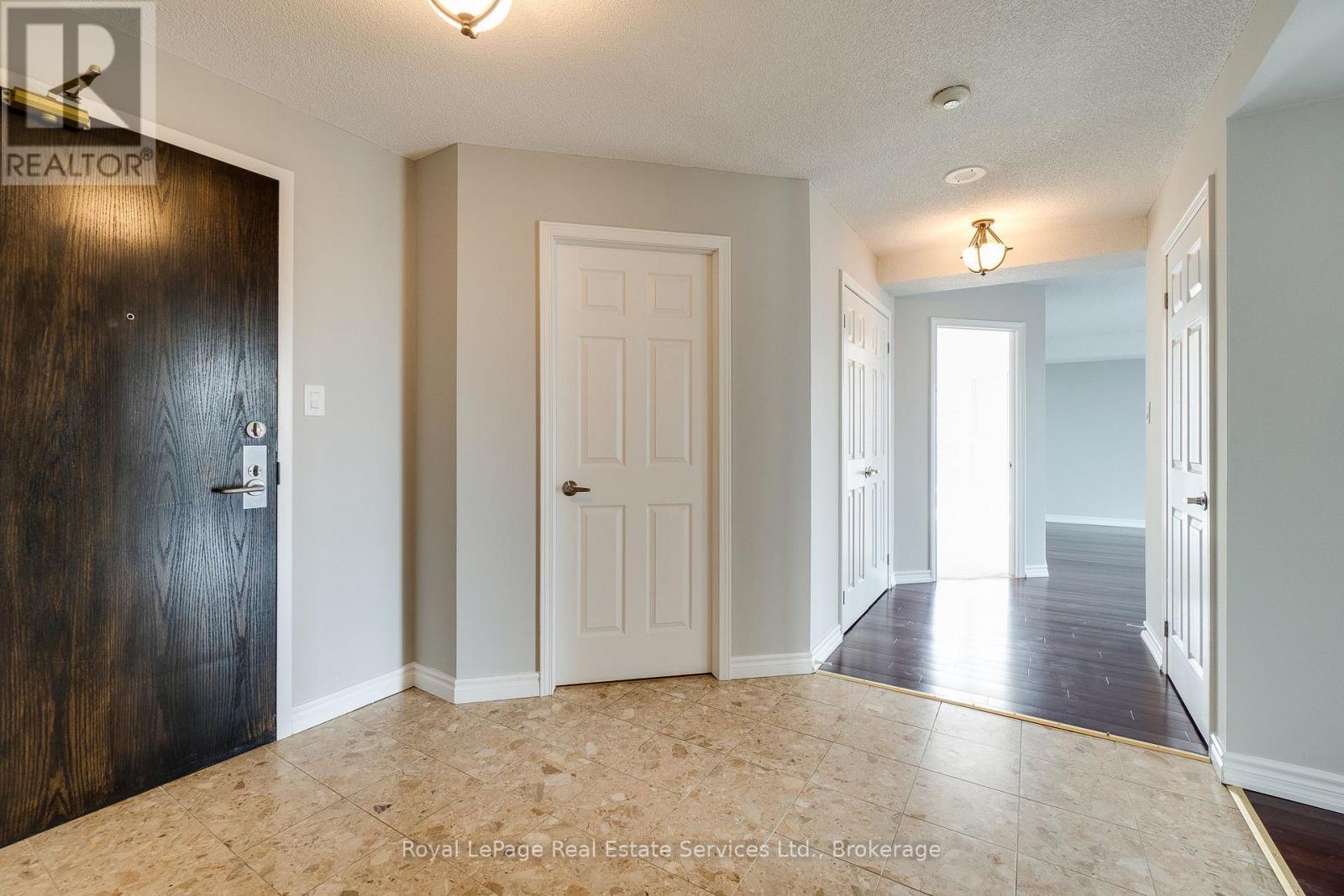 












1103 - 67 CAROLINE STREET S

,
Hamilton (Durand),




Ontario
L8P3K6

