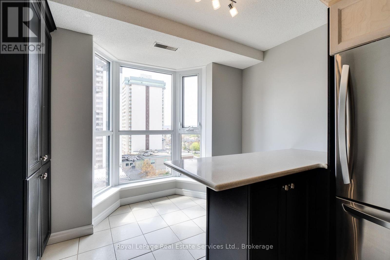 












1103 - 67 CAROLINE STREET S

,
Hamilton (Durand),




Ontario
L8P3K6

