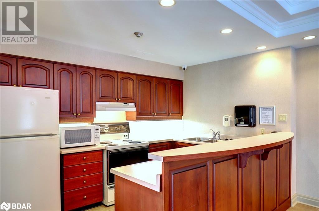 












2190 LAKESHORE Road Unit# PH 11C

,
Burlington,




Ontario
L7R4K1

