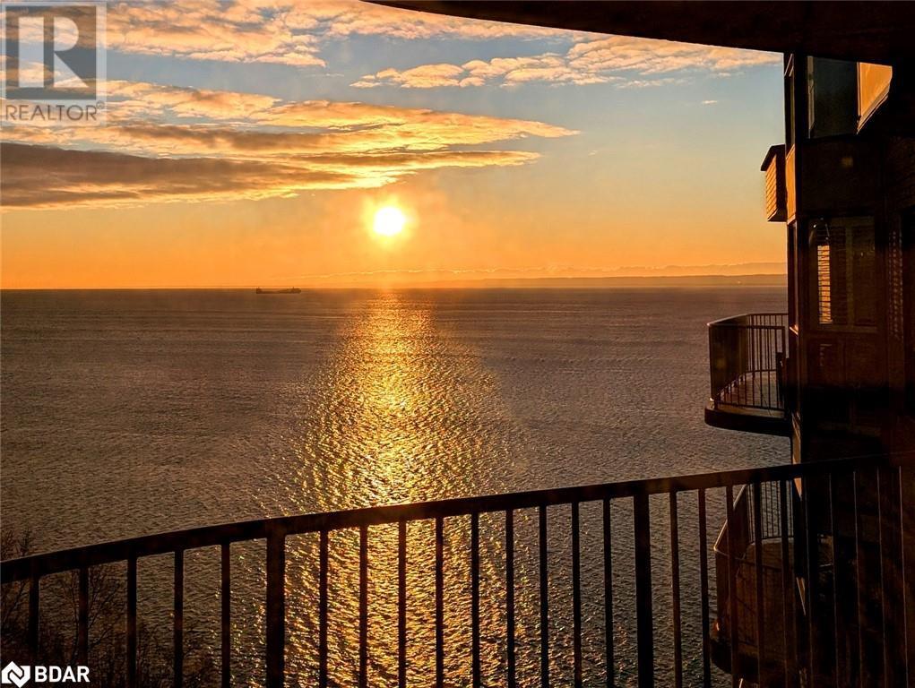 












2190 LAKESHORE Road Unit# PH 11C

,
Burlington,




Ontario
L7R4K1


