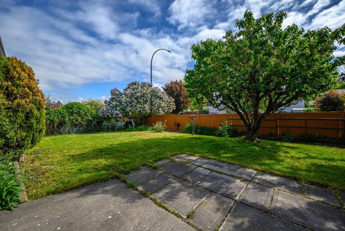 









5205


21

Street,
Vernon,




BC
V1T 9N2

