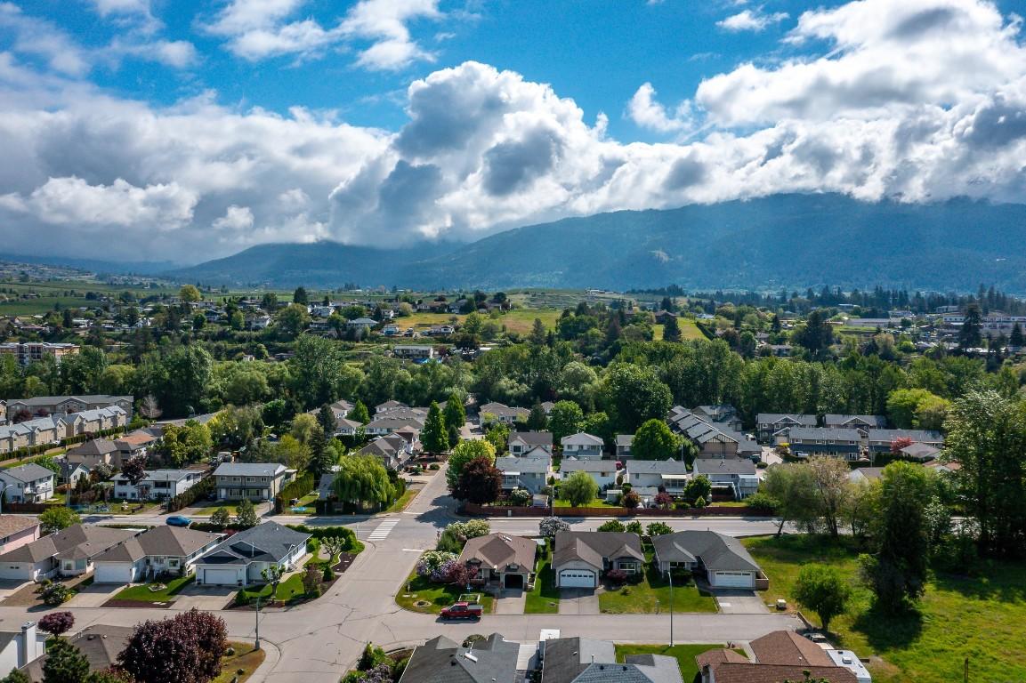 









5205


21

Street,
Vernon,




BC
V1T 9N2

