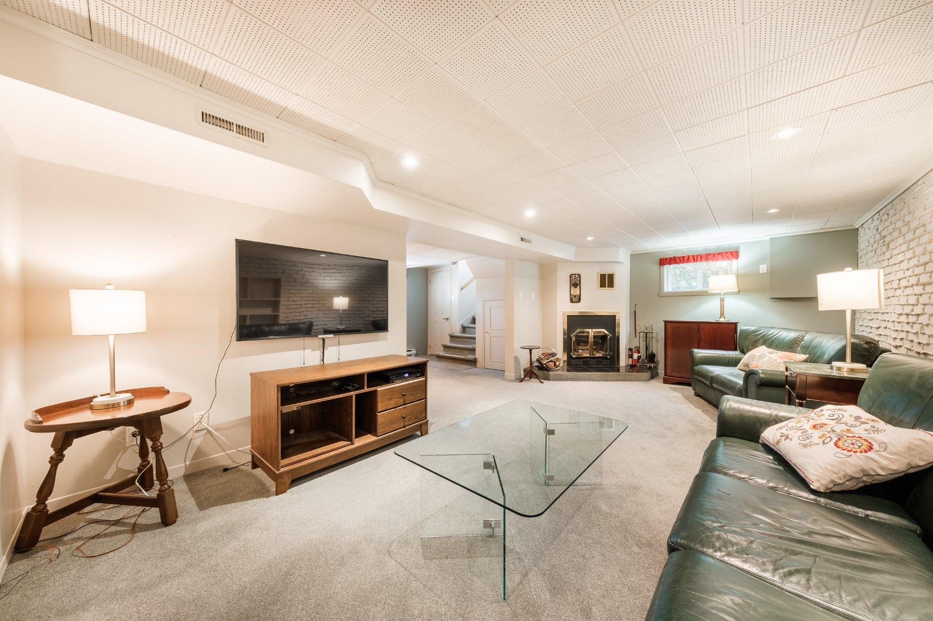 









100


Rue De Monts

,
Boucherville,




QC
J4B4K3

