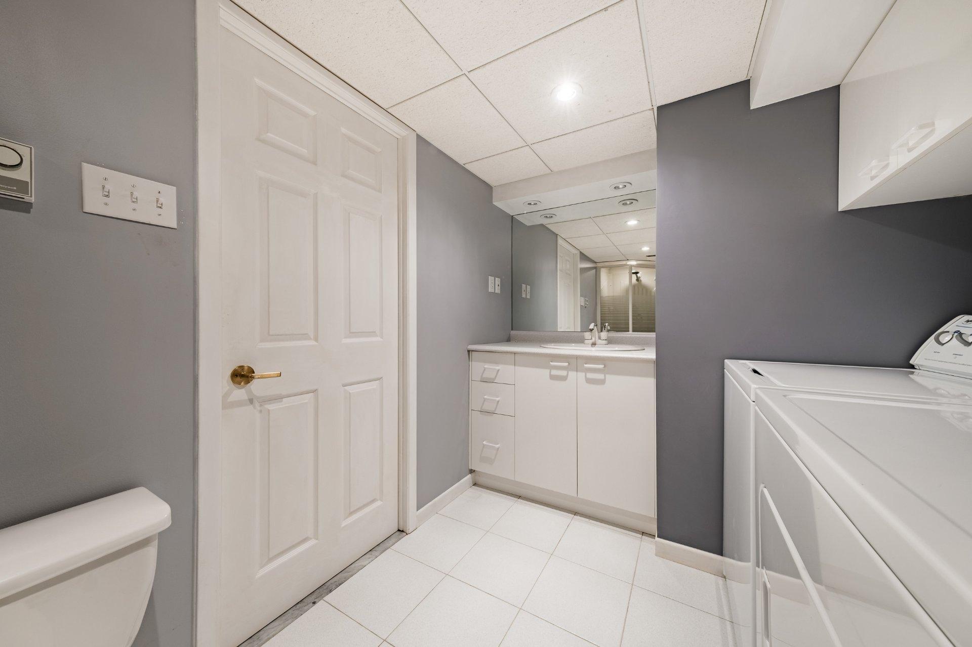 









100


Rue De Monts

,
Boucherville,




QC
J4B4K3

