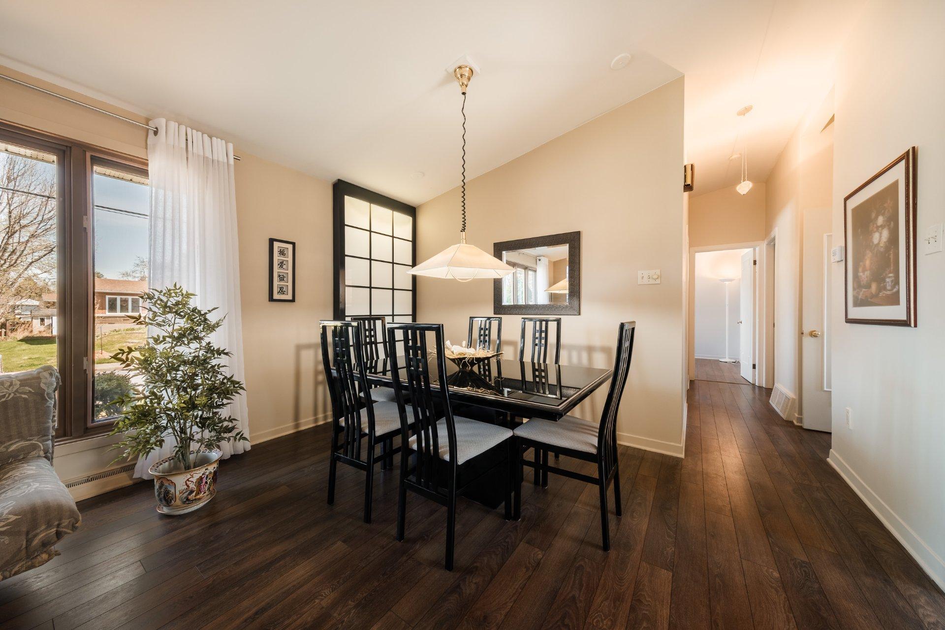









100


Rue De Monts

,
Boucherville,




QC
J4B4K3

