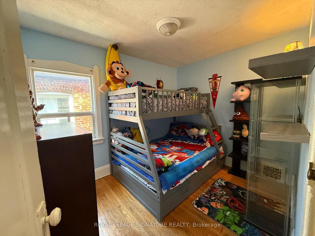 









28


Durant

Avenue,
Toronto,




ON
M4J 4V9

