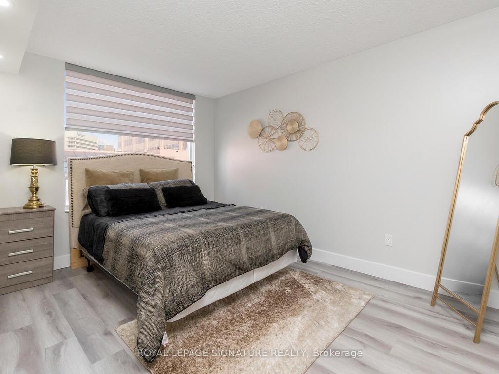 









265


Enfield

Place, 406,
Mississauga,




ON
L5B 3Y7

