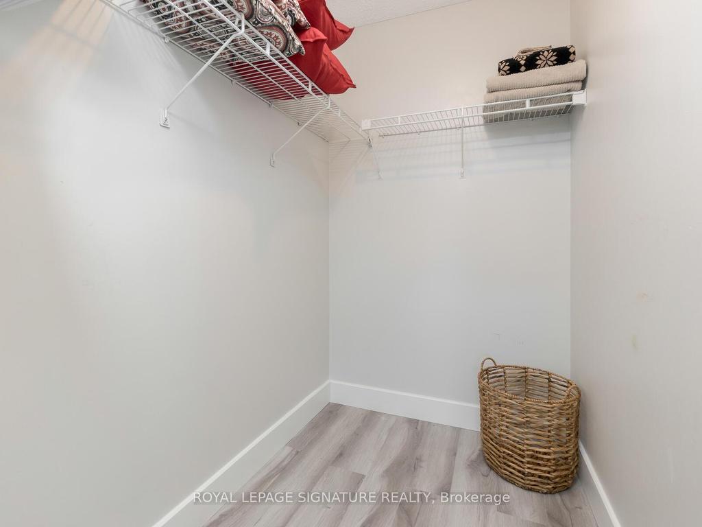









265


Enfield

Place, 406,
Mississauga,




ON
L5B 3Y7

