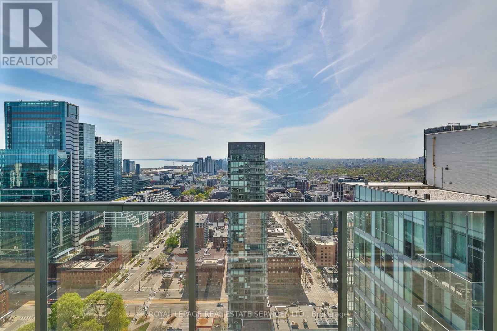 












3709 - 88 BLUE JAYS WAY

,
Toronto,




Ontario
M5V0L7

