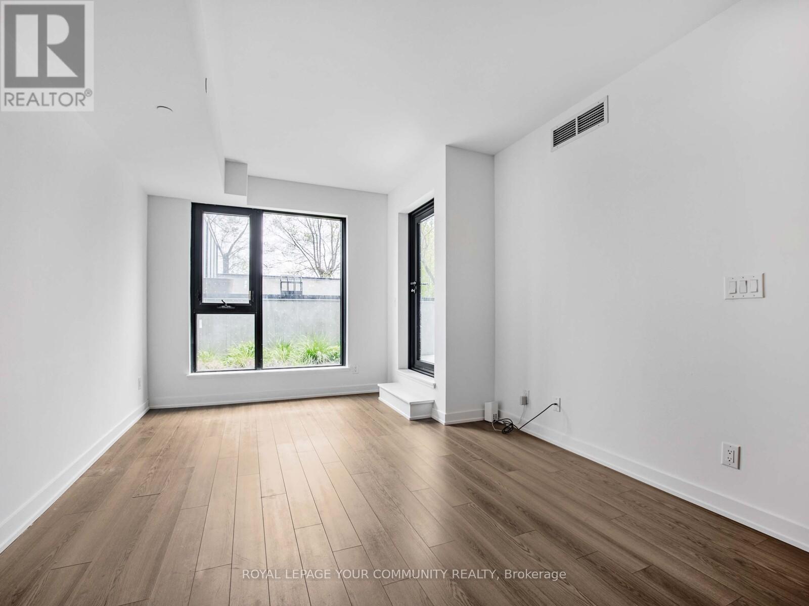 












221 - 2799 KINGSTON ROAD

,
Toronto,




Ontario
M1M1N1

