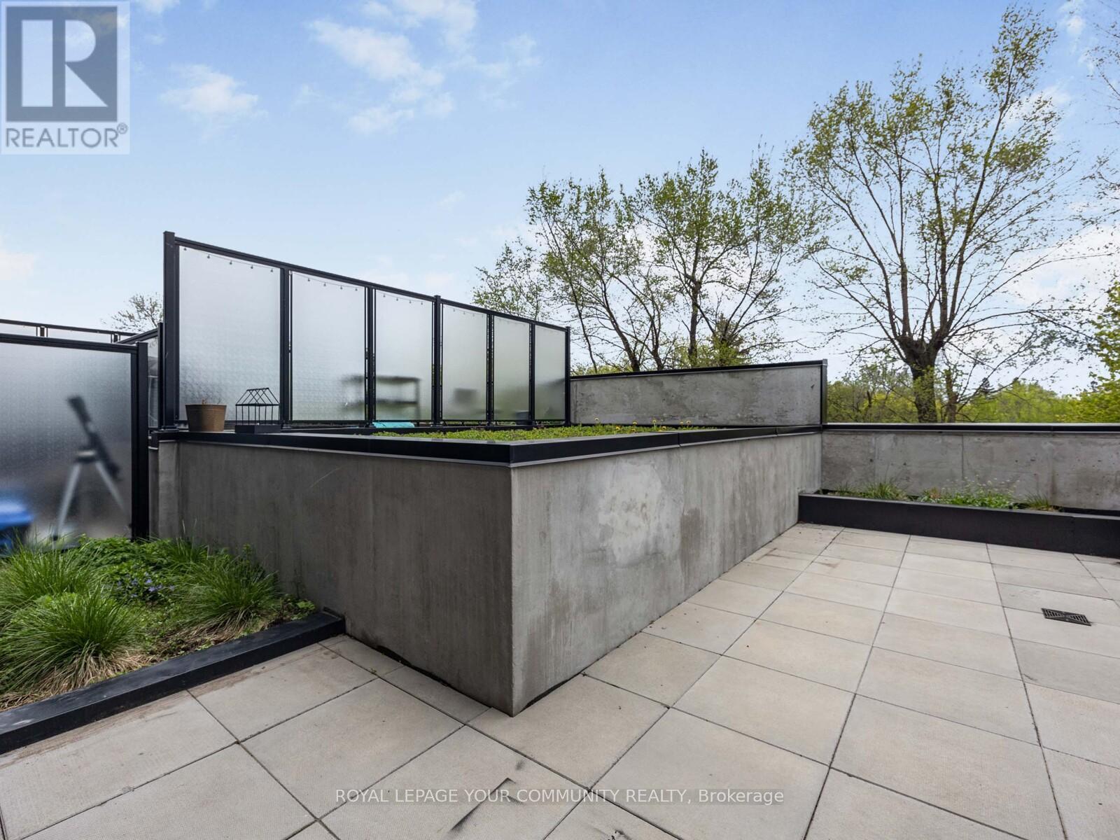 












221 - 2799 KINGSTON ROAD

,
Toronto,




Ontario
M1M1N1

