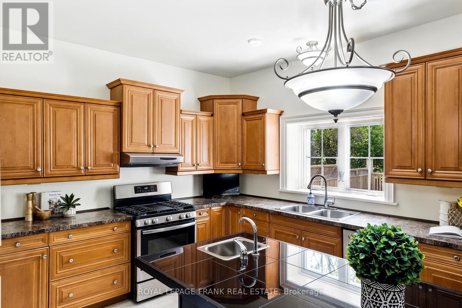 












25 PARK STREET

,
Clarington (Orono),




Ontario
L0B1M0

