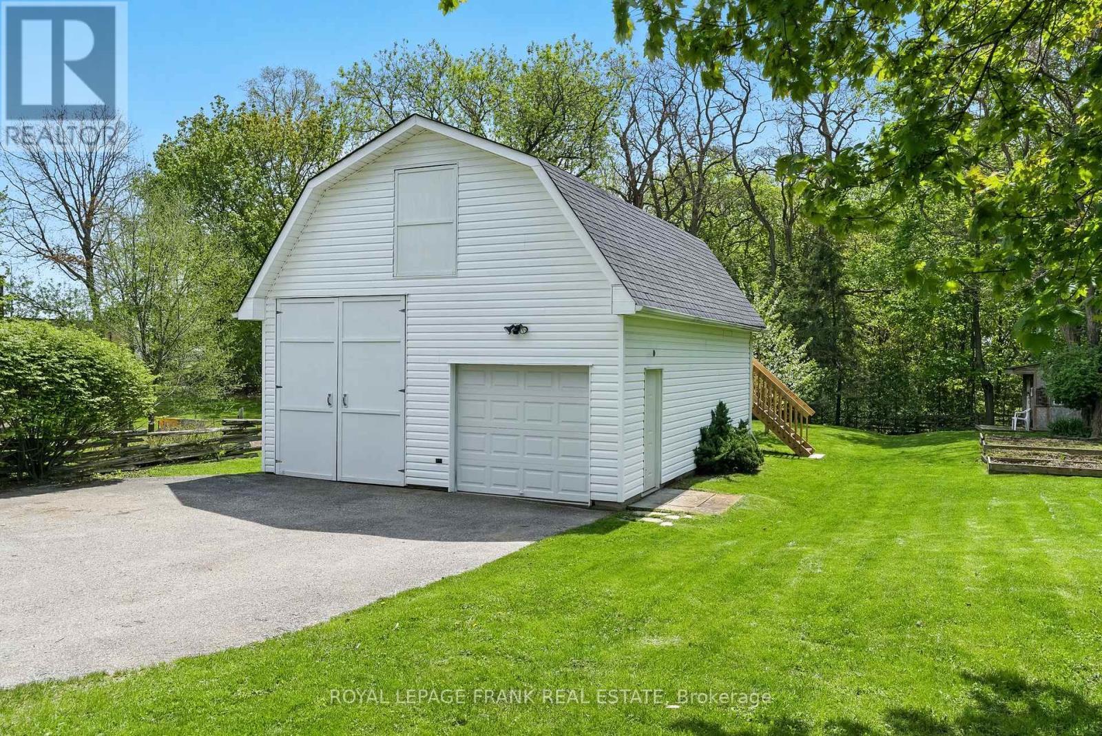 












25 PARK STREET

,
Clarington (Orono),




Ontario
L0B1M0

