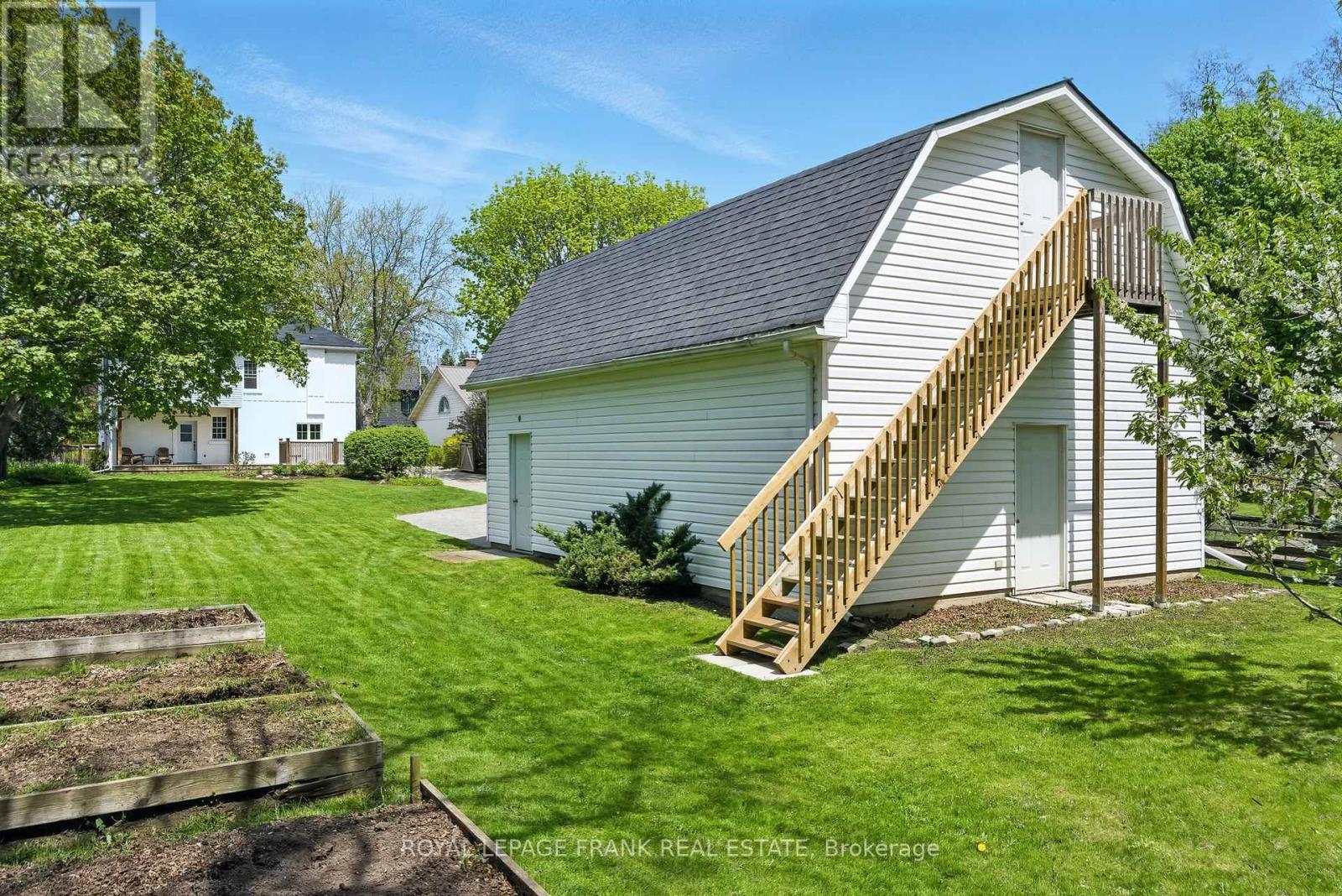 












25 PARK STREET

,
Clarington (Orono),




Ontario
L0B1M0

