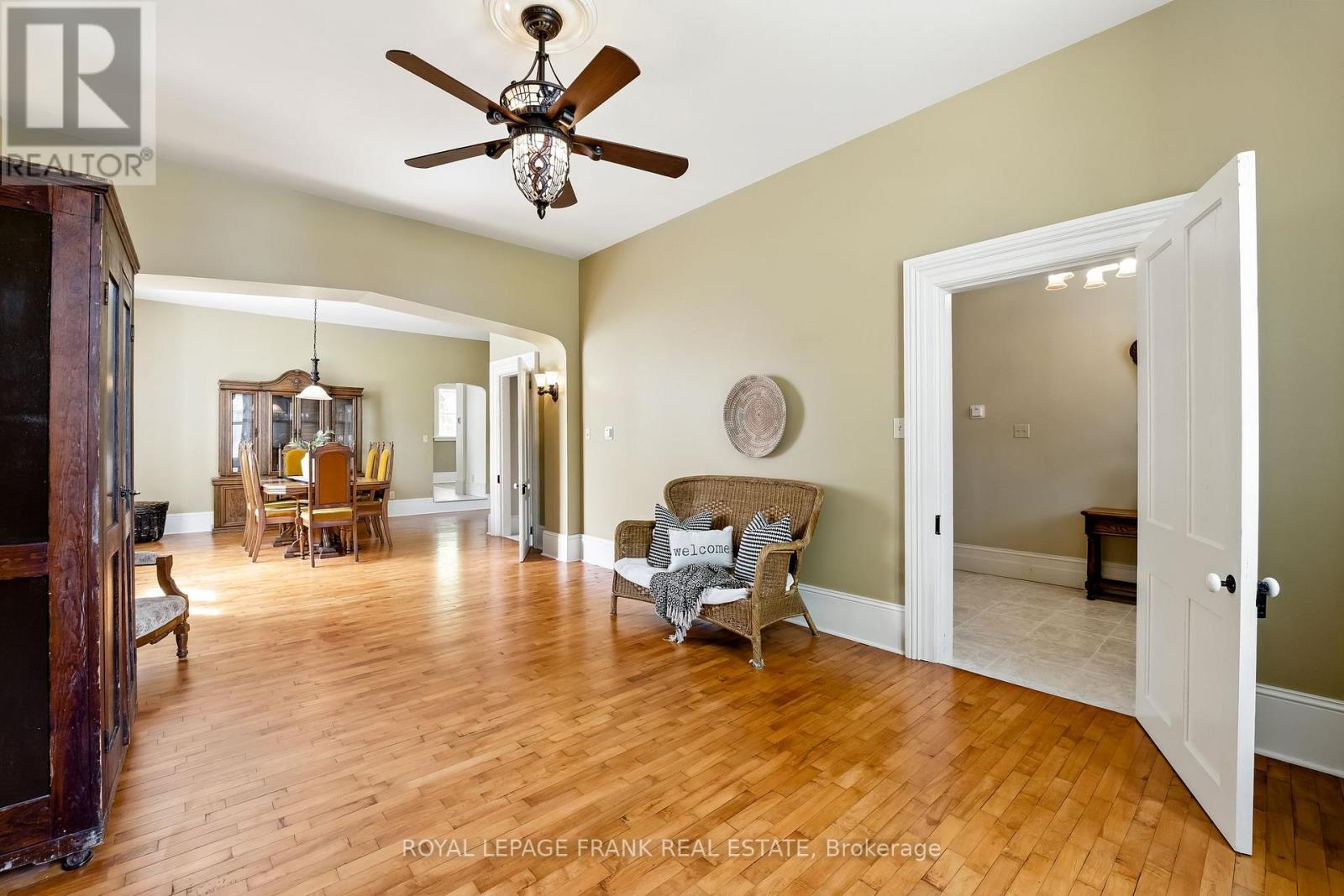 












25 PARK STREET

,
Clarington (Orono),




Ontario
L0B1M0

