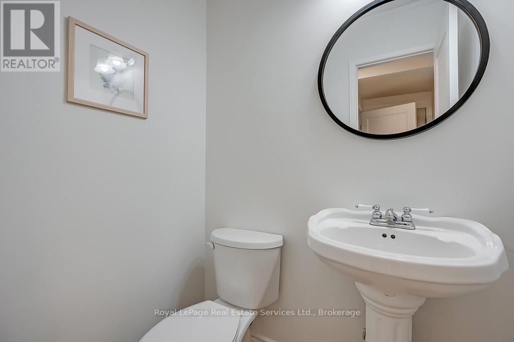 












28 ANN STREET

,
Halton Hills (Georgetown),




Ontario
L7G2V2

