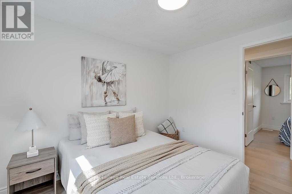 












28 ANN STREET

,
Halton Hills (Georgetown),




Ontario
L7G2V2

