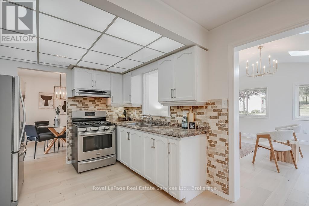 












28 ANN STREET

,
Halton Hills (Georgetown),




Ontario
L7G2V2

