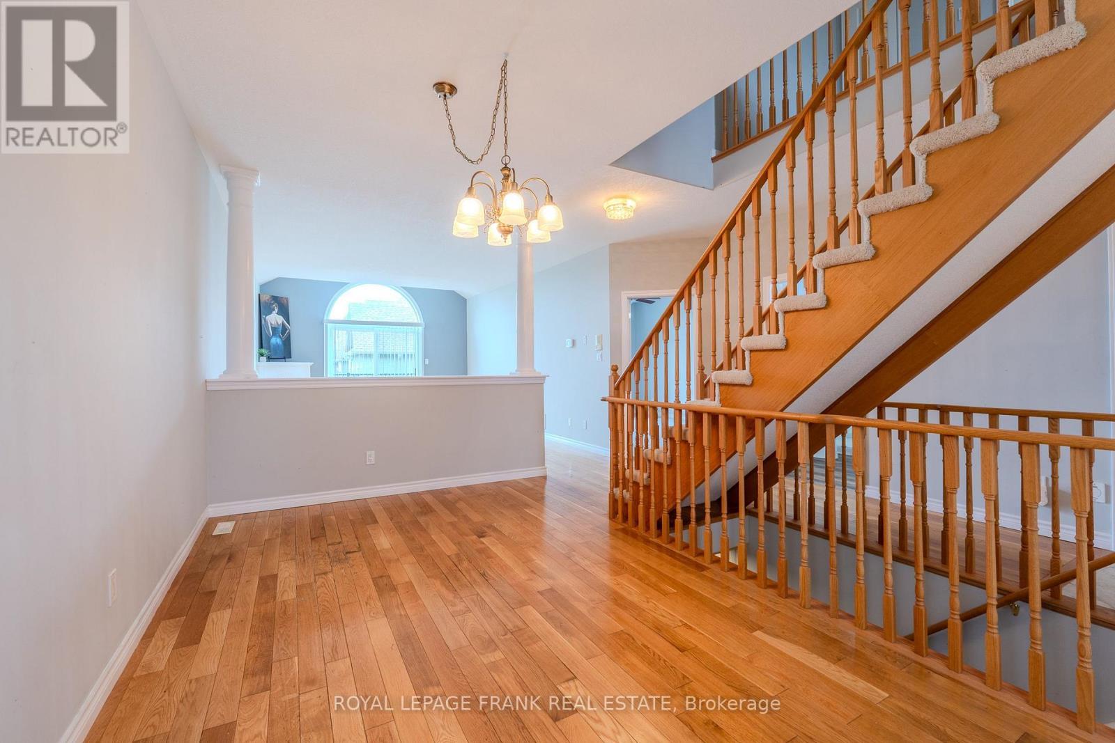 












9 EGLINGTON STREET

,
Kawartha Lakes (Lindsay),




Ontario
K9V6K6

