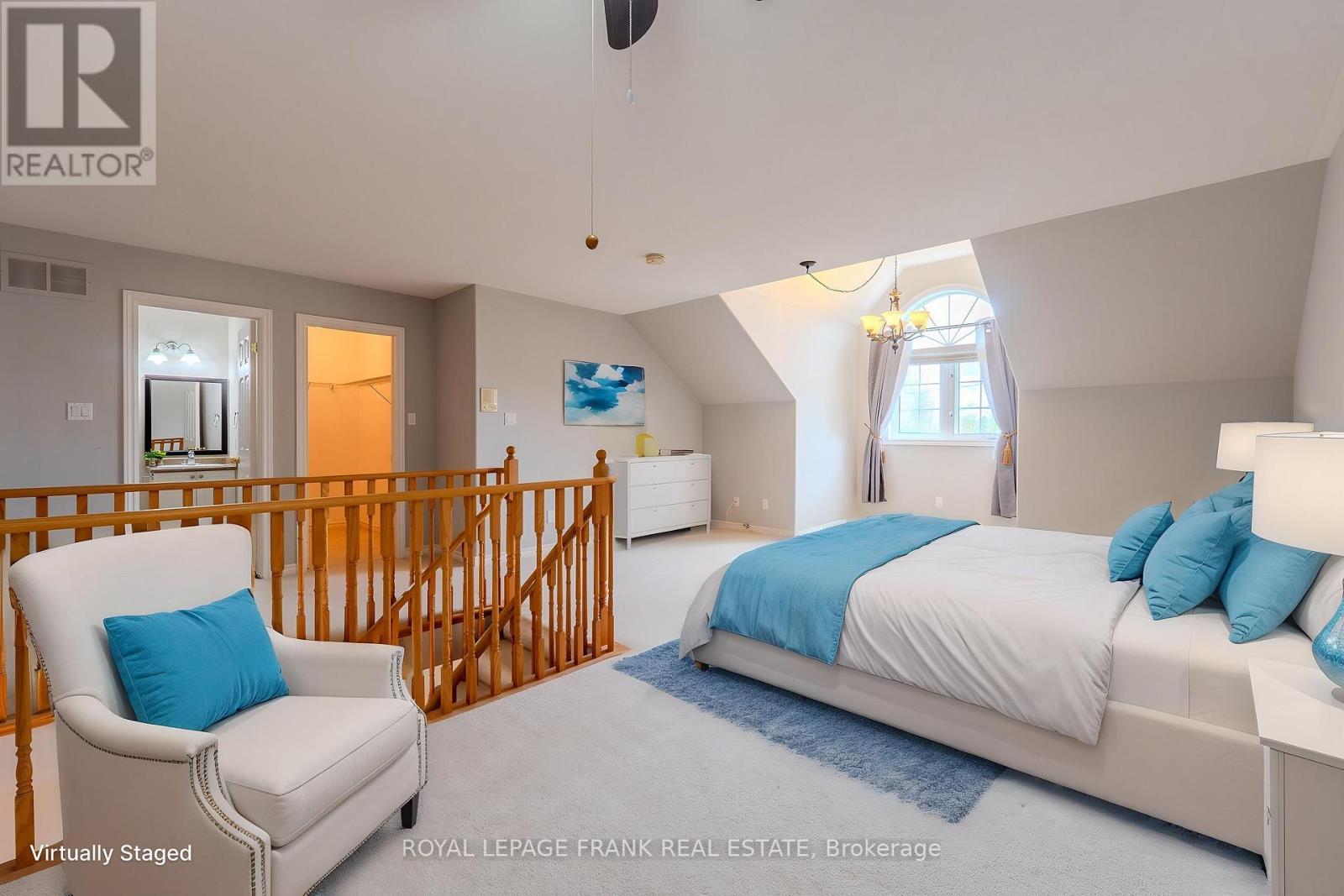 












9 EGLINGTON STREET

,
Kawartha Lakes (Lindsay),




Ontario
K9V6K6

