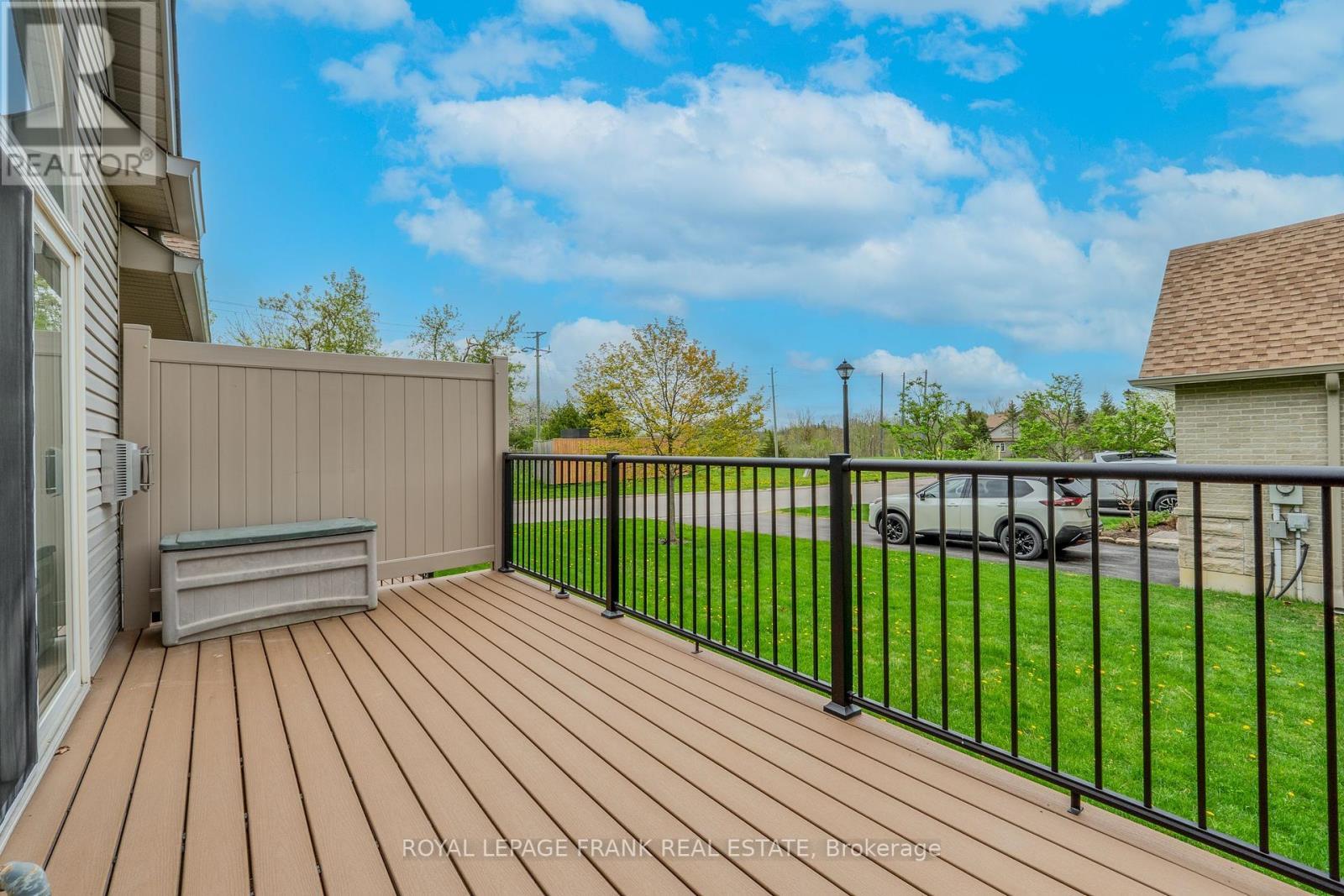 












9 EGLINGTON STREET

,
Kawartha Lakes (Lindsay),




Ontario
K9V6K6

