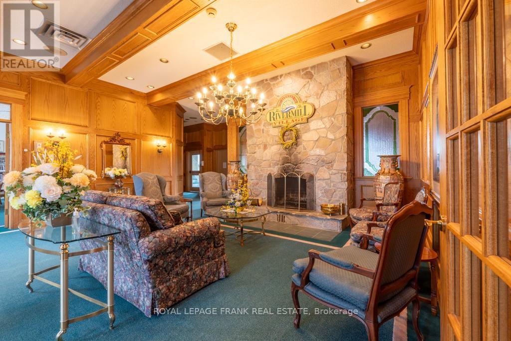 












9 EGLINGTON STREET

,
Kawartha Lakes (Lindsay),




Ontario
K9V6K6

