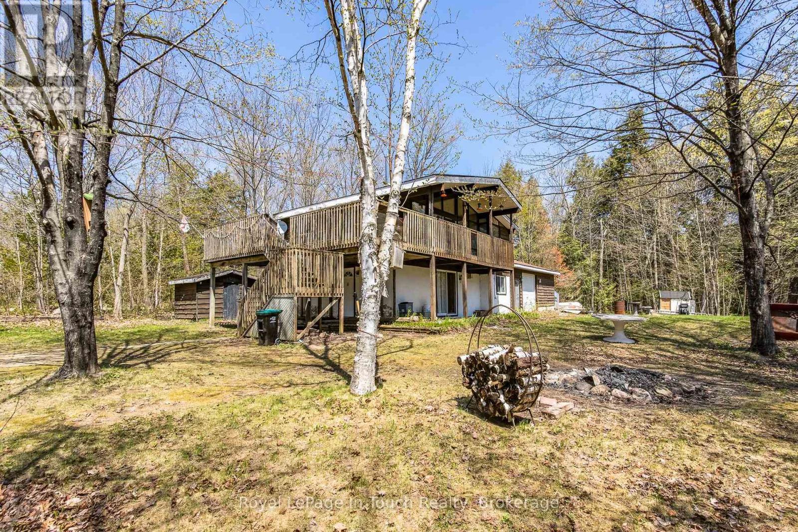 












9 JOLIET CRESCENT

,
Tiny,




Ontario
L9M0G3


