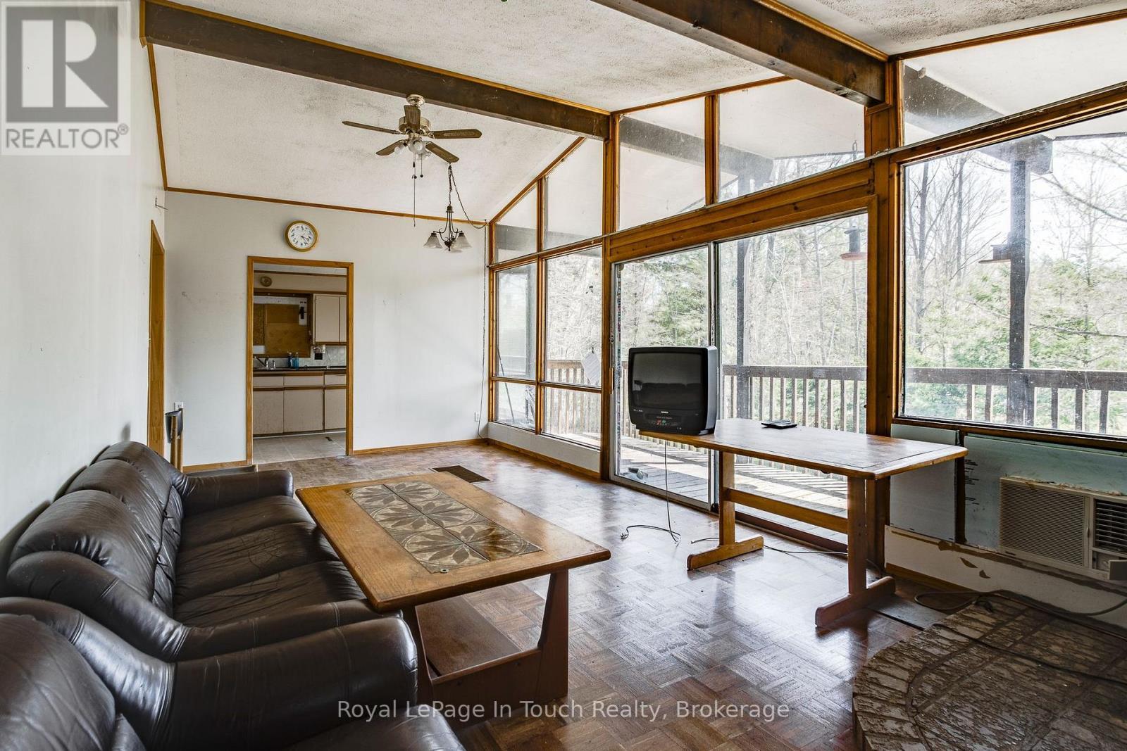 












9 JOLIET CRESCENT

,
Tiny,




Ontario
L9M0G3

