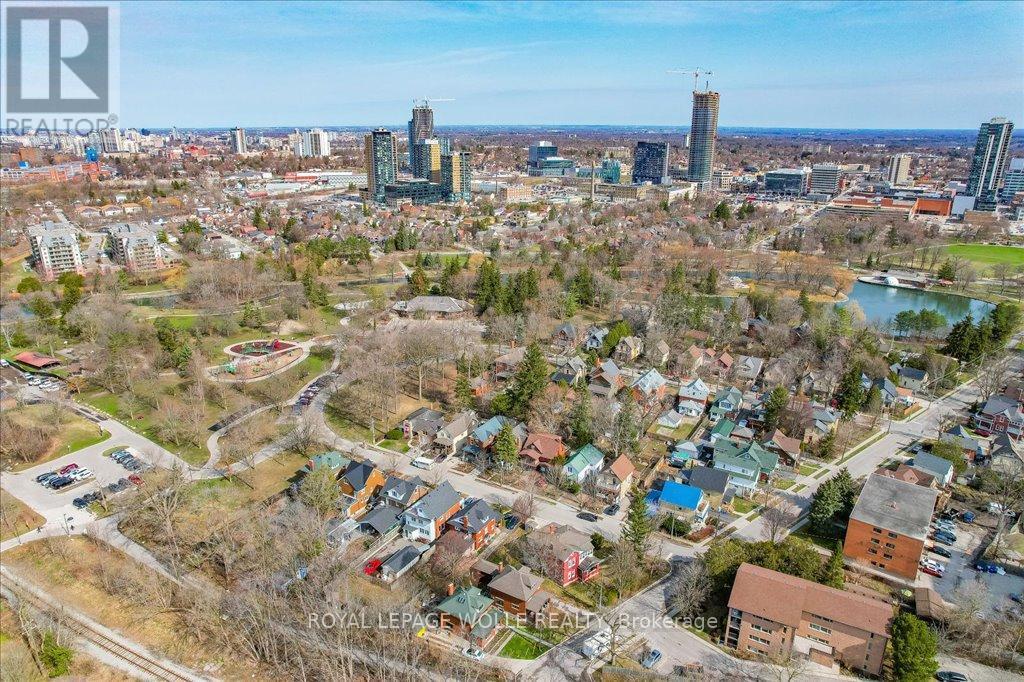 












180 DAVID STREET

,
Kitchener,




Ontario
N2G1Y5

