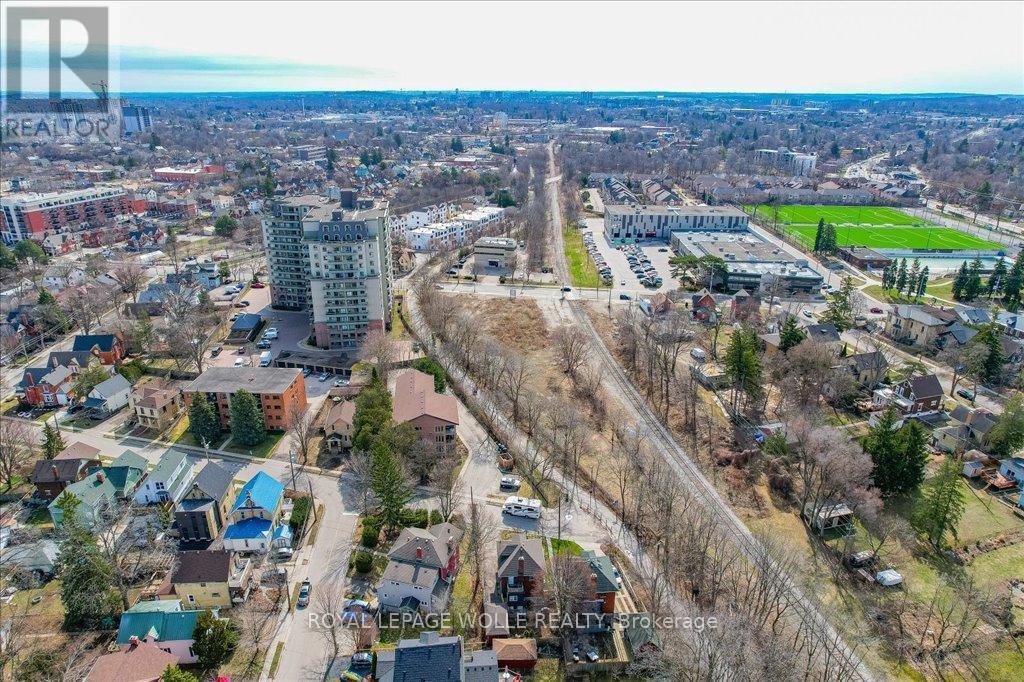 












180 DAVID STREET

,
Kitchener,




Ontario
N2G1Y5


