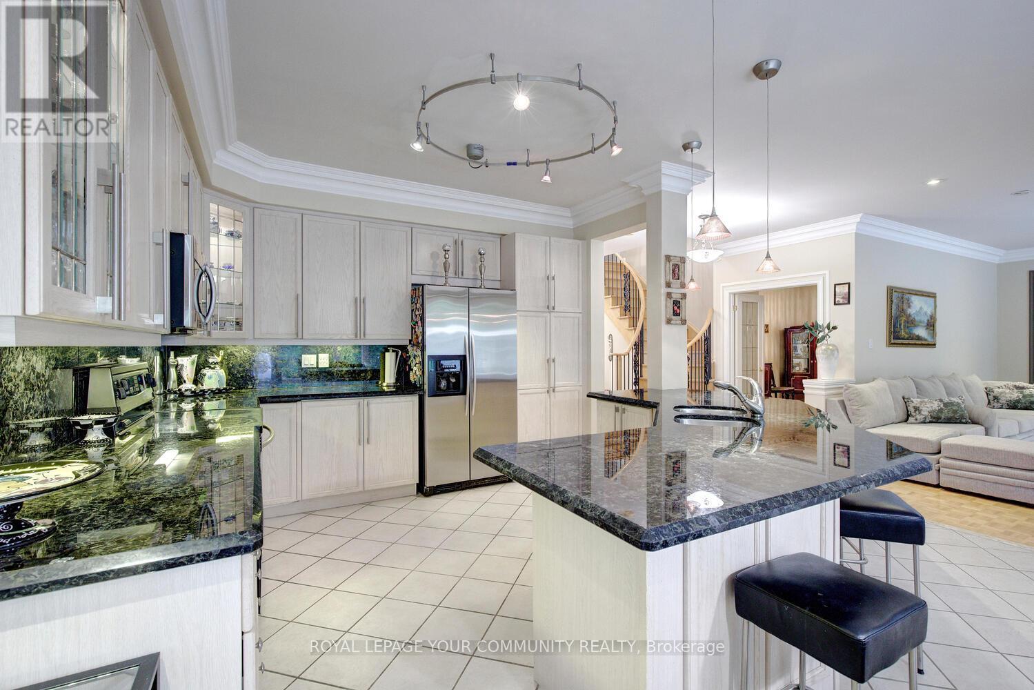 












119 THORNHILL WOODS DRIVE

,
Vaughan,




Ontario
L4J8R5

