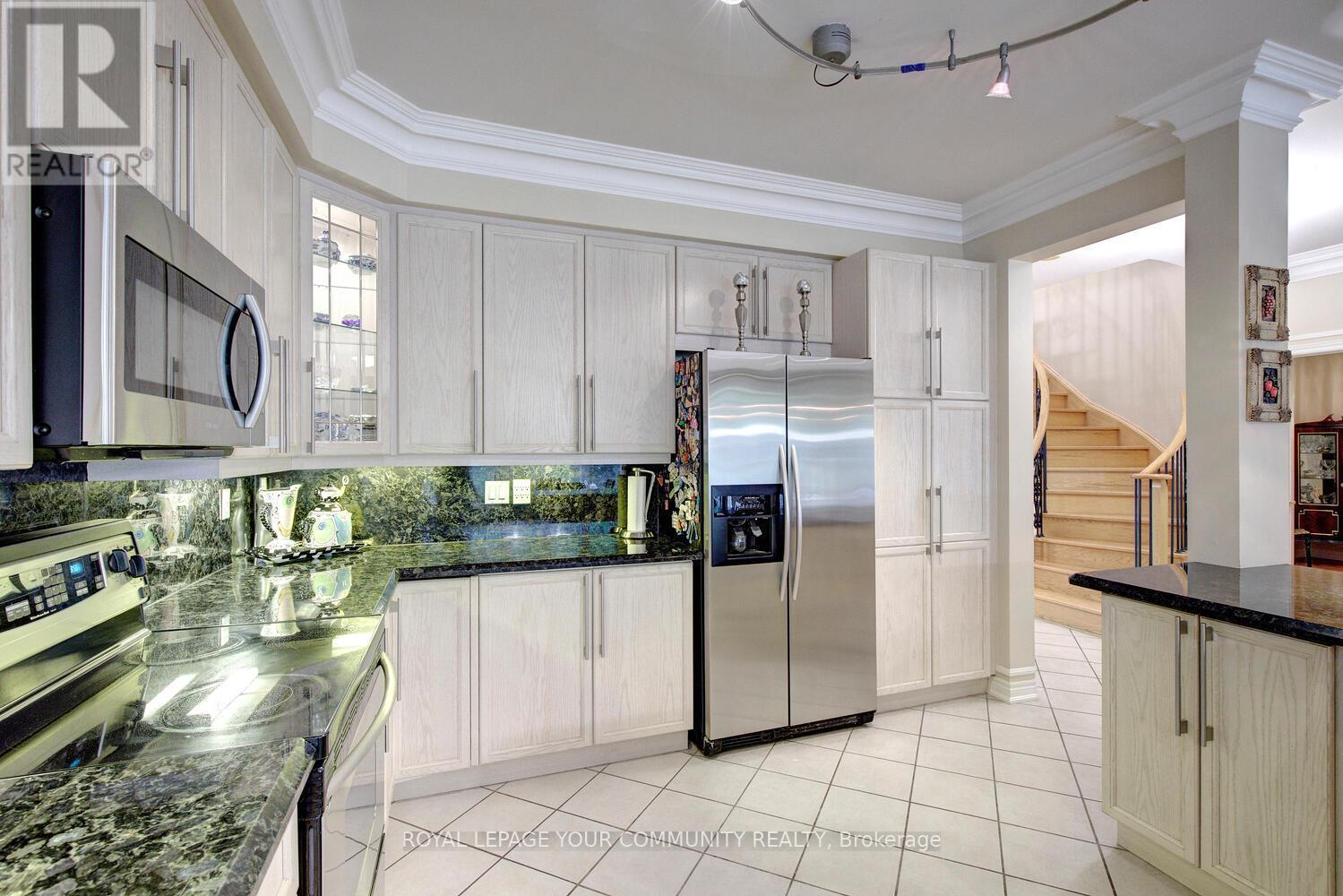 












119 THORNHILL WOODS DRIVE

,
Vaughan,




Ontario
L4J8R5

