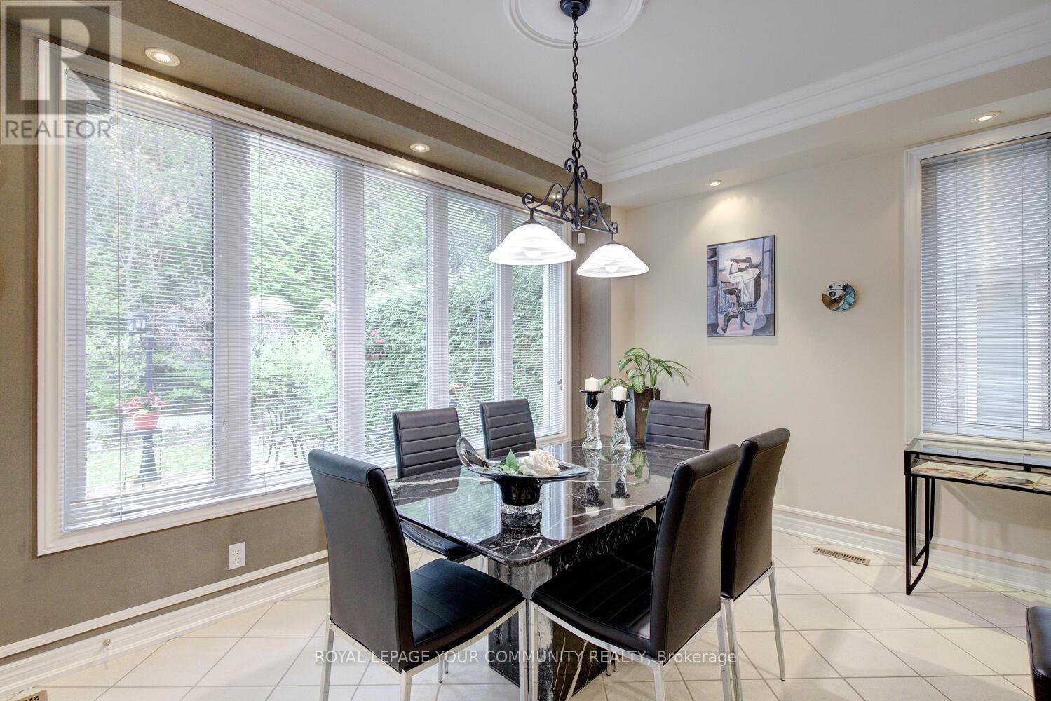 












119 THORNHILL WOODS DRIVE

,
Vaughan,




Ontario
L4J8R5

