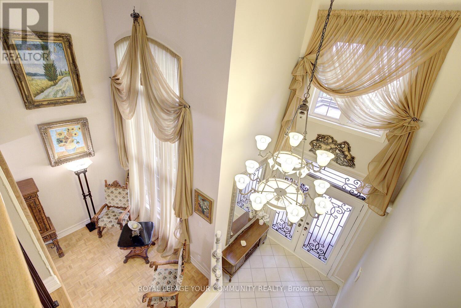 












119 THORNHILL WOODS DRIVE

,
Vaughan,




Ontario
L4J8R5

