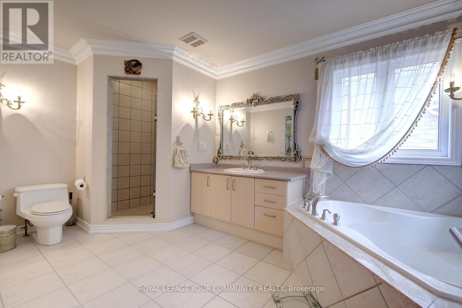 












119 THORNHILL WOODS DRIVE

,
Vaughan,




Ontario
L4J8R5

