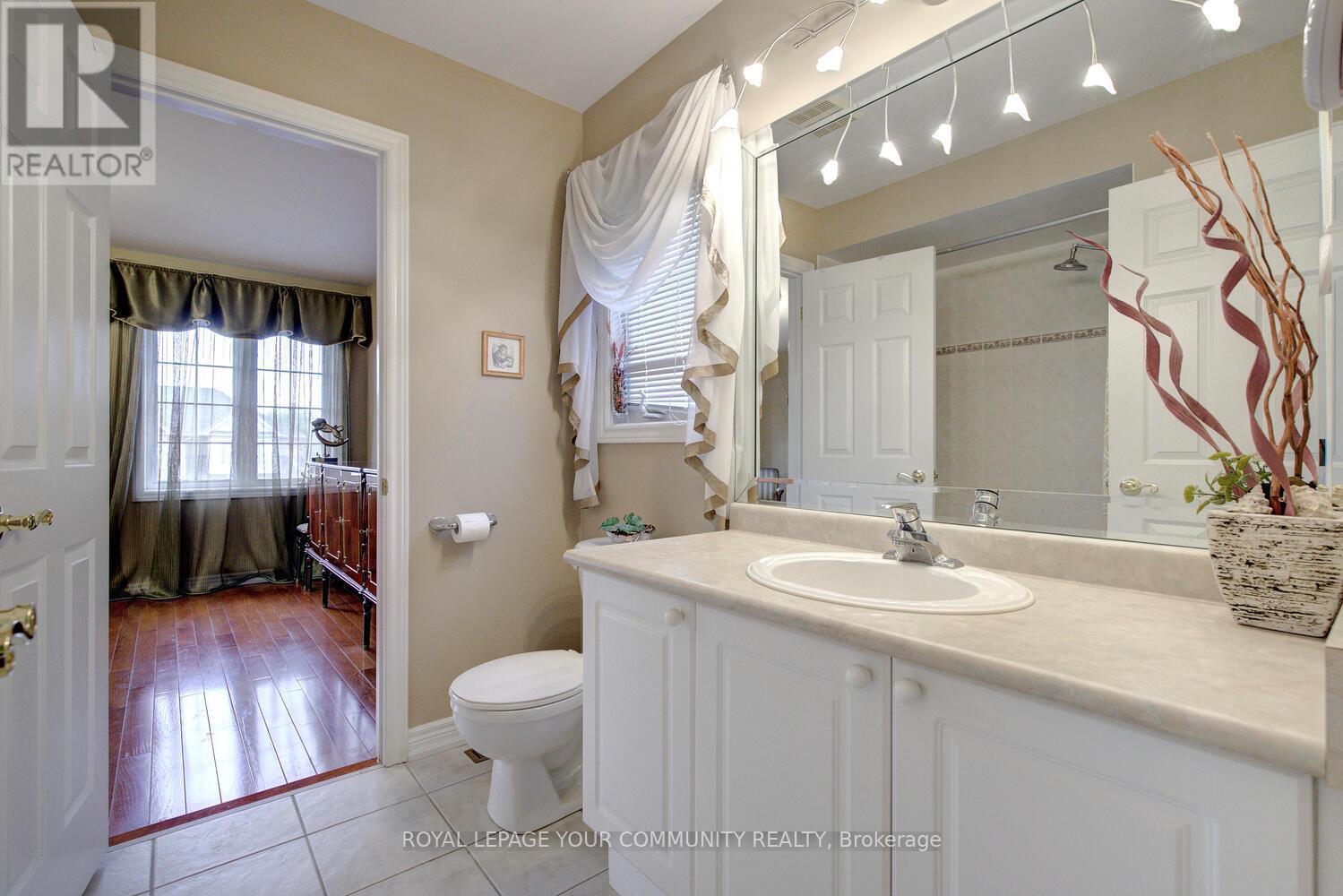 












119 THORNHILL WOODS DRIVE

,
Vaughan,




Ontario
L4J8R5

