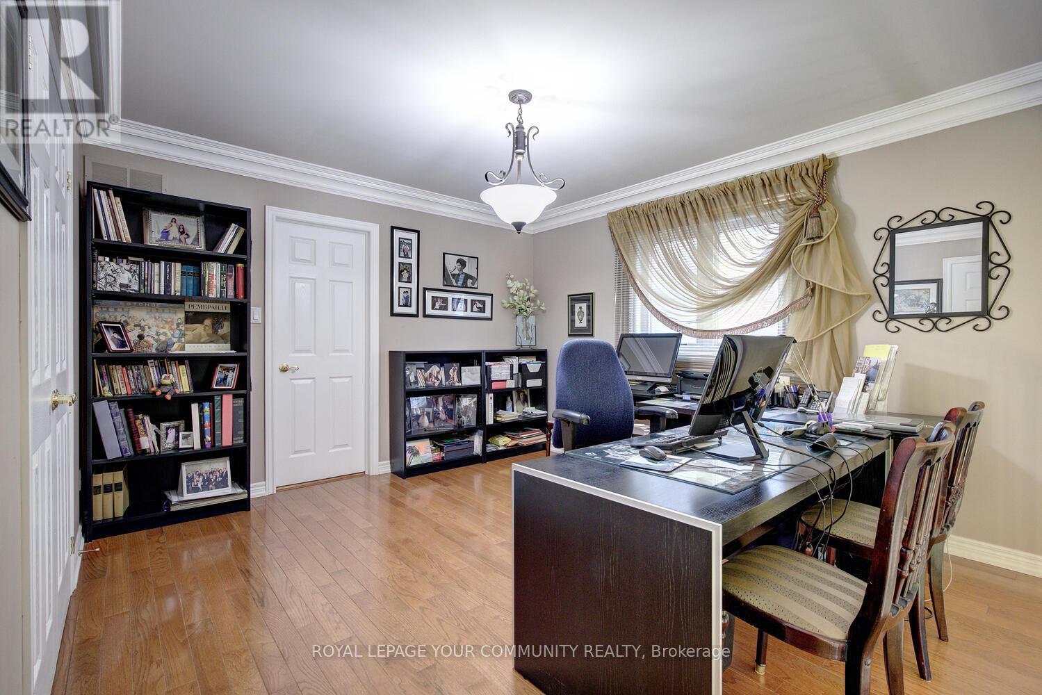 












119 THORNHILL WOODS DRIVE

,
Vaughan,




Ontario
L4J8R5

