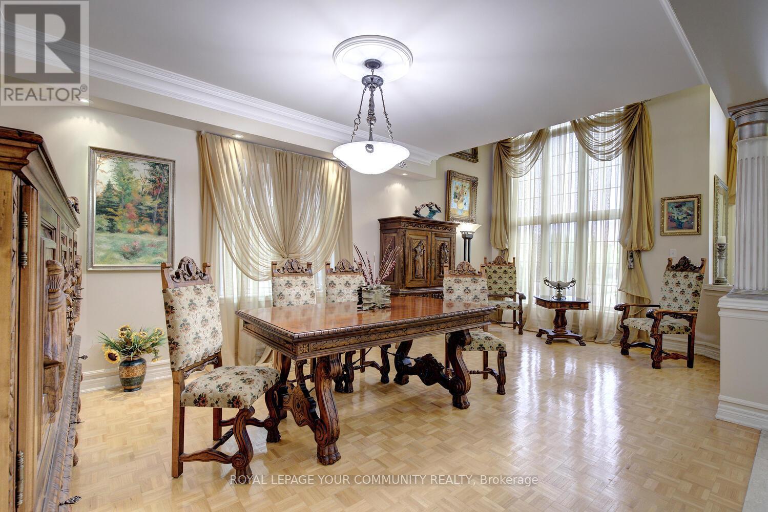 












119 THORNHILL WOODS DRIVE

,
Vaughan,




Ontario
L4J8R5

