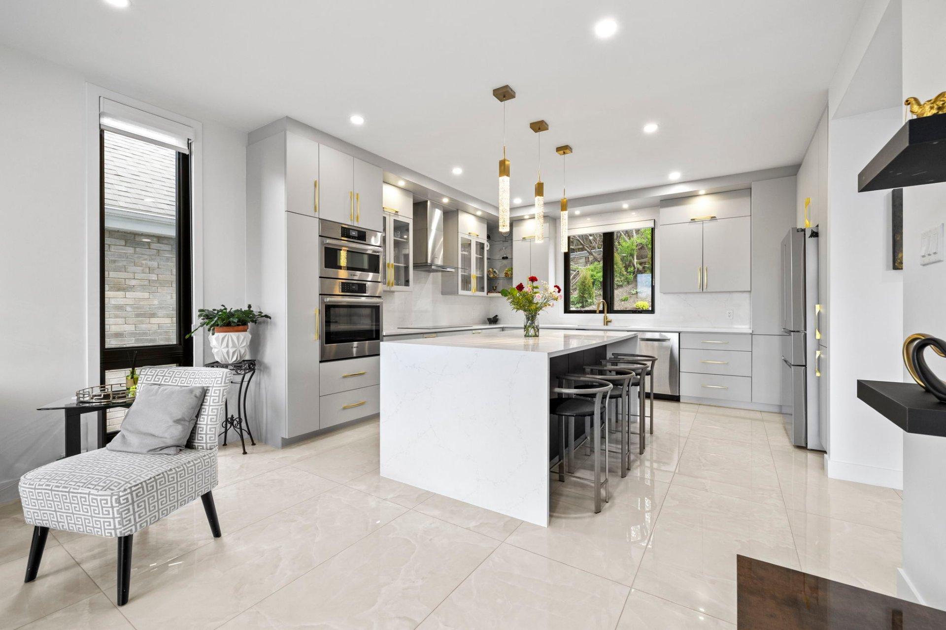 









111


Rue de St-Vallier

,
Gatineau (Gatineau),




QC
J8V3V6

