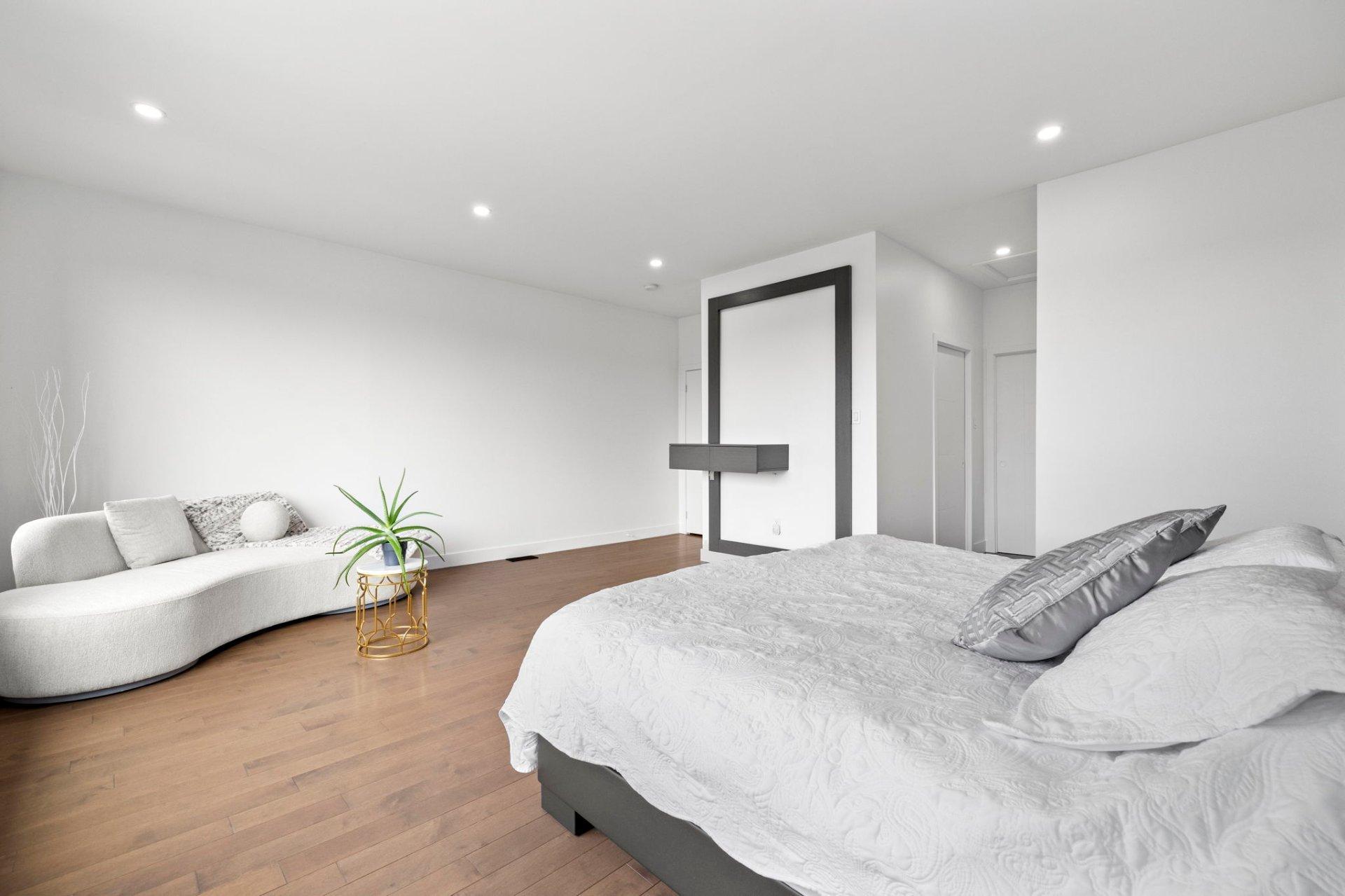 









111


Rue de St-Vallier

,
Gatineau (Gatineau),




QC
J8V3V6

