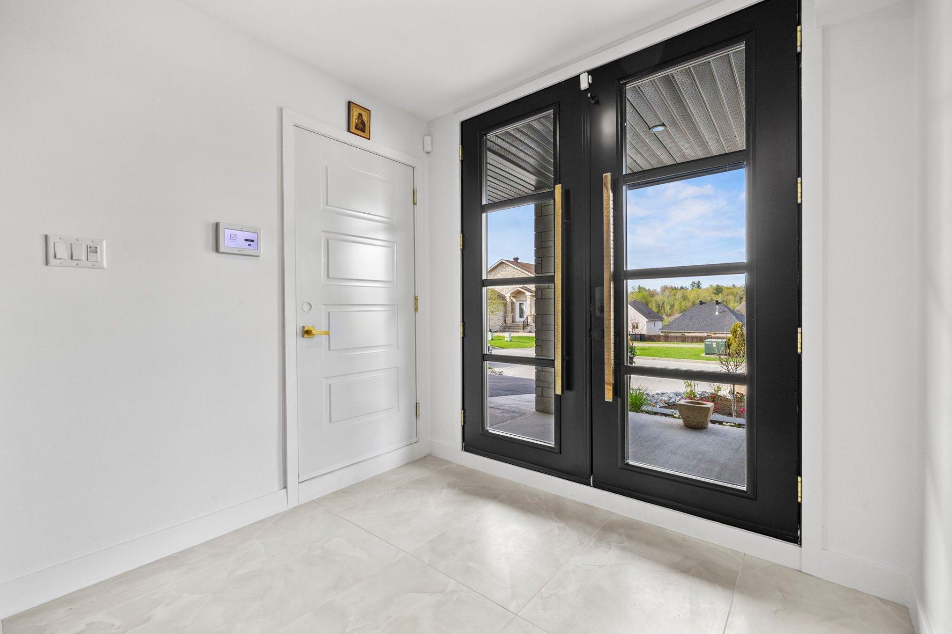 









111


Rue de St-Vallier

,
Gatineau (Gatineau),




QC
J8V3V6

