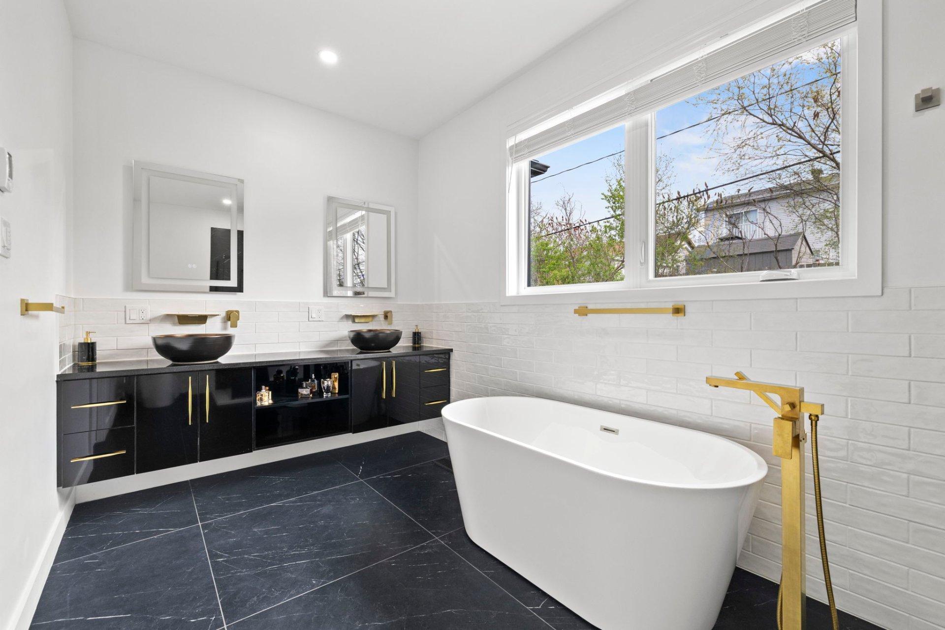 









111


Rue de St-Vallier

,
Gatineau (Gatineau),




QC
J8V3V6

