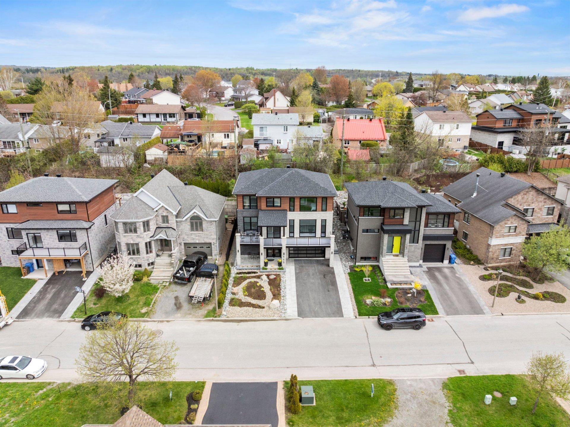 









111


Rue de St-Vallier

,
Gatineau (Gatineau),




QC
J8V3V6

