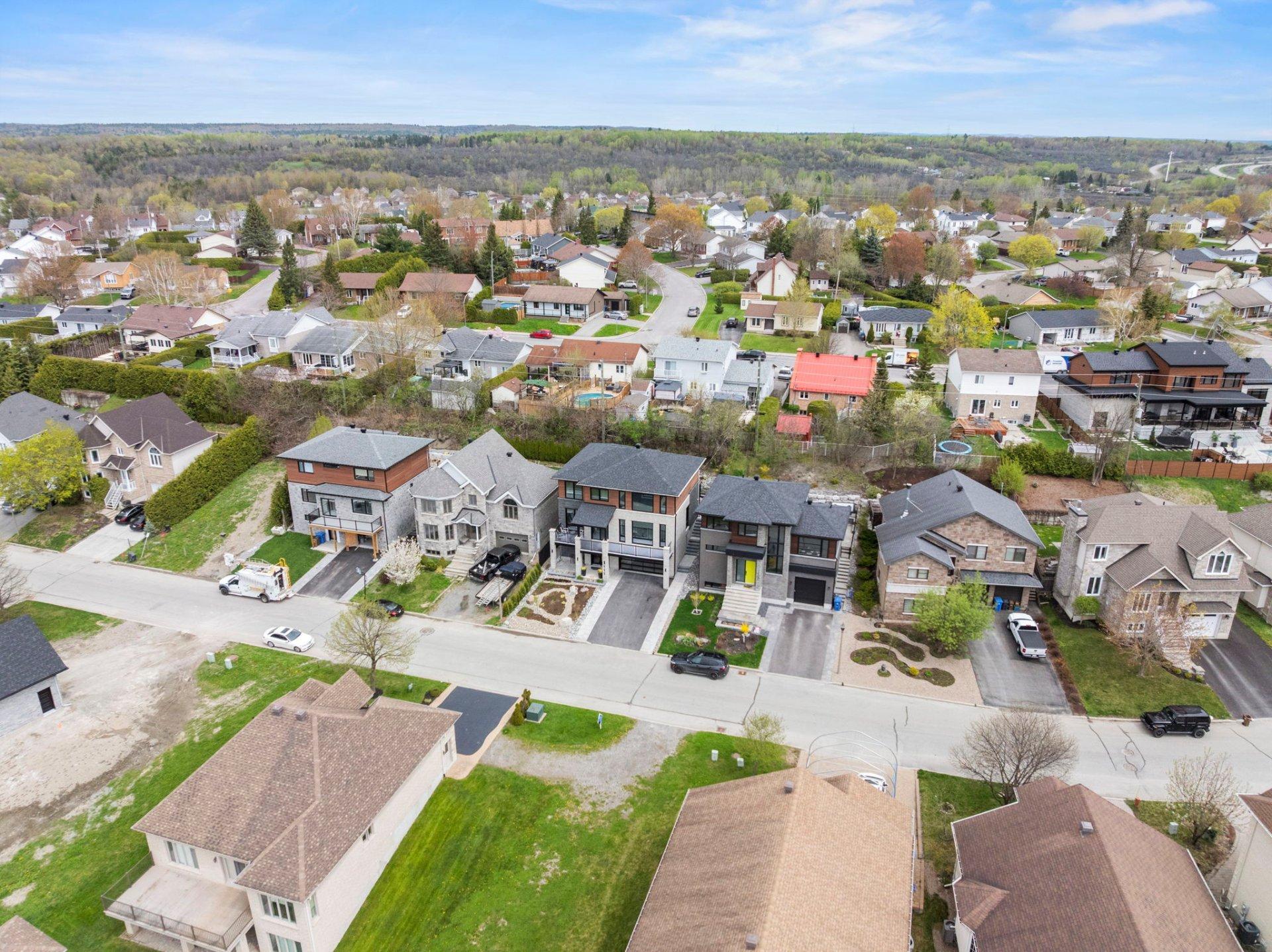 









111


Rue de St-Vallier

,
Gatineau (Gatineau),




QC
J8V3V6

