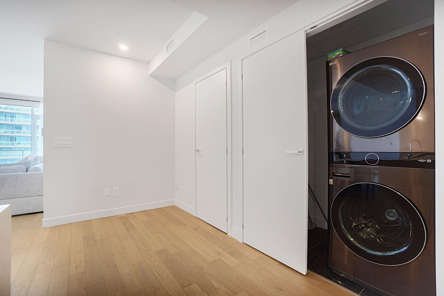 









3665


Av. Jean-Béraud

, 903,
Laval (Chomedey),




QC
H7T0R7

