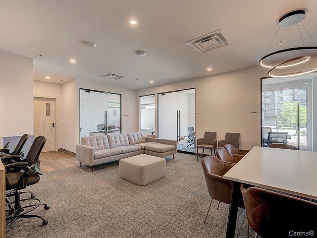 









3665


Av. Jean-Béraud

, 903,
Laval (Chomedey),




QC
H7T0R7

