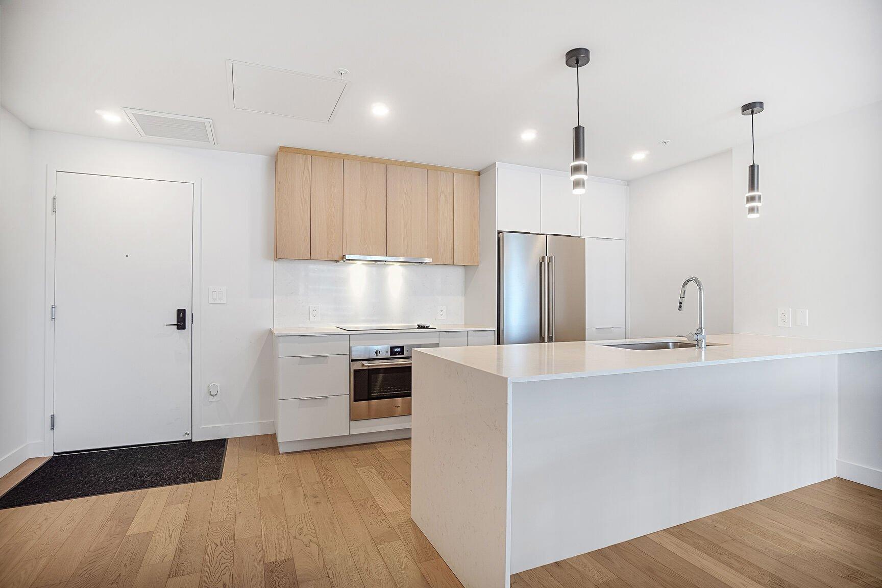 









3665


Av. Jean-Béraud

, 903,
Laval (Chomedey),




QC
H7T0R7

