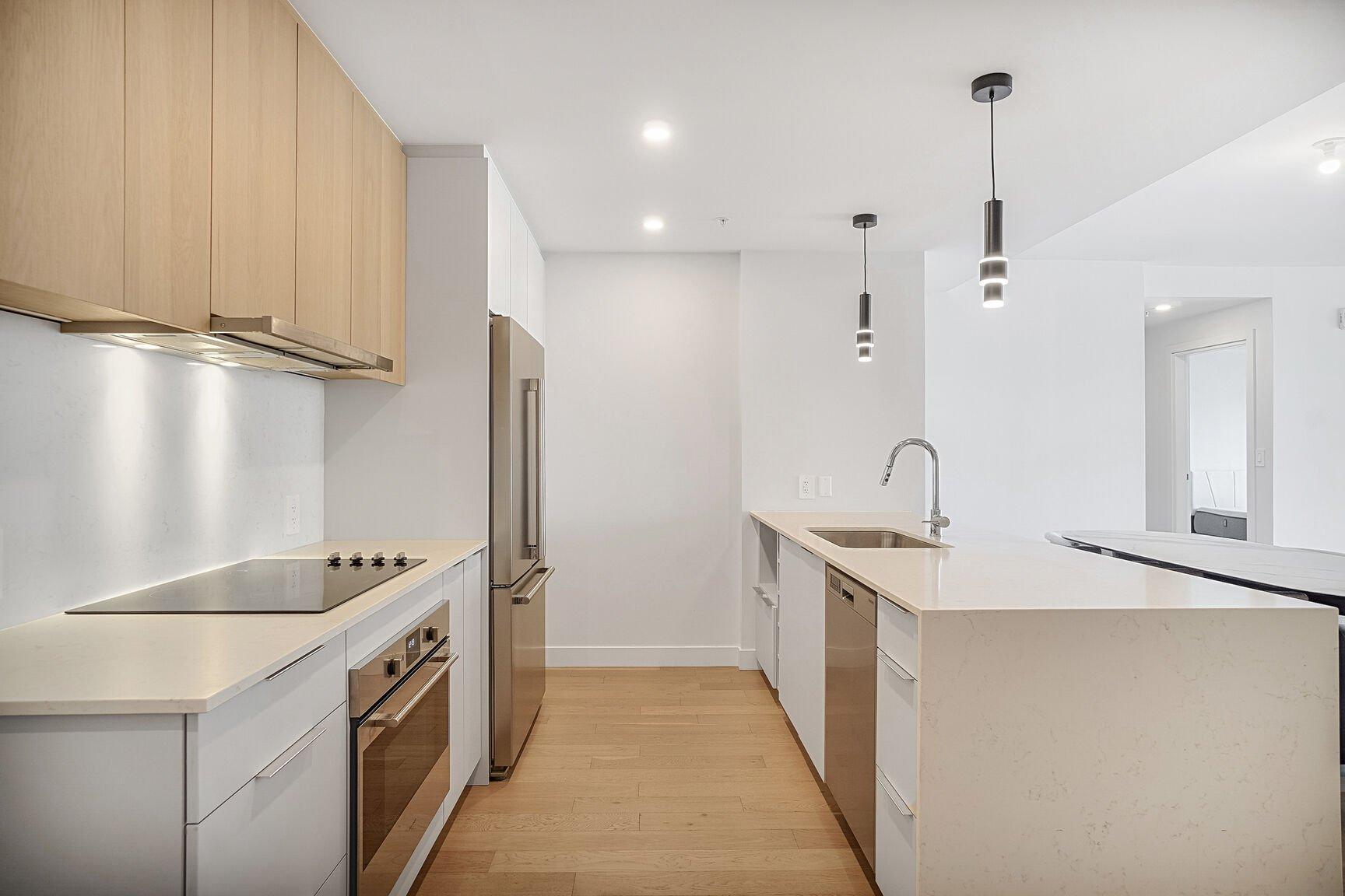 









3665


Av. Jean-Béraud

, 903,
Laval (Chomedey),




QC
H7T0R7

